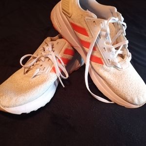 Woman,s  Adidas cloud foam comfort